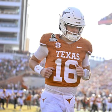 Texas Longhorns quarterback Arch Manning (16) takes the field before the game between the Texas Longhorns and the Clemson Tigers.