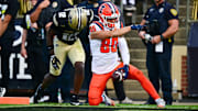 Illinois Fighting Illini wide receiver Hank Beatty (80) gestures after making a first down against the Purdue Boilermakers