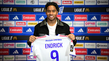 Endrick a été présenté à Lyon ce lundi.
