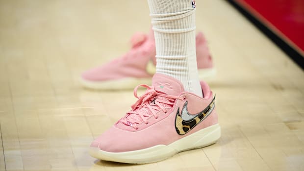 Anthony Davis's pink Nike sneakers.