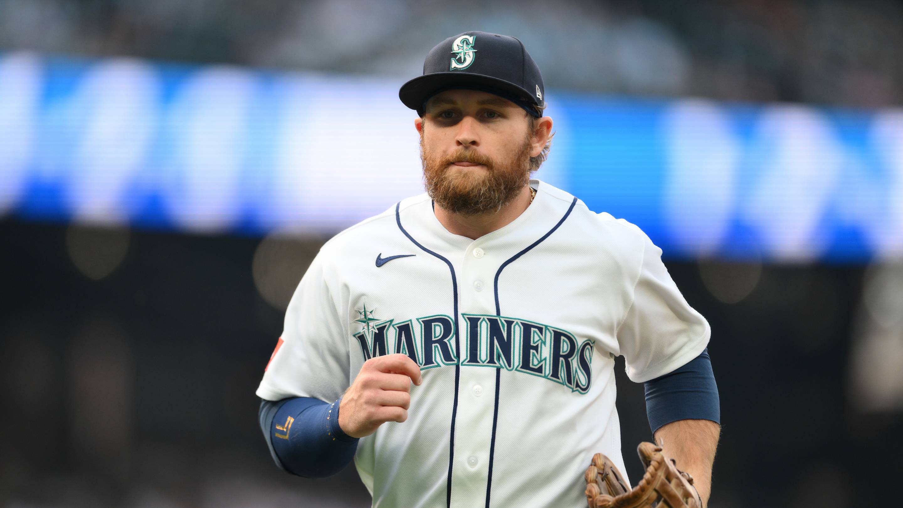 These 7 Jerry Dipoto mistakes cost the Mariners a playoff berth