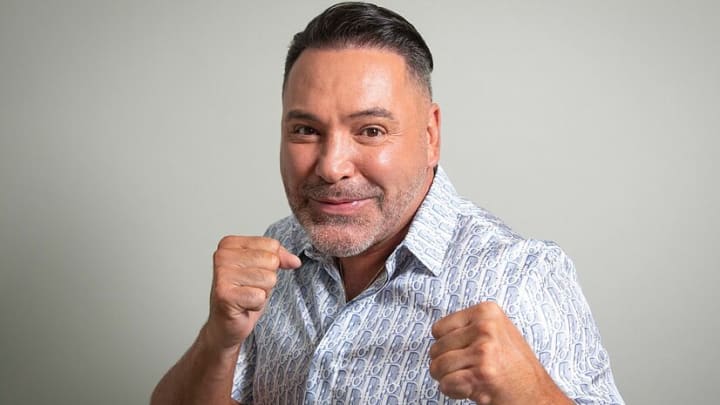 Every Thursday, Oscar De La Hoya steps into the digital ring for "Clap Back Thursday.