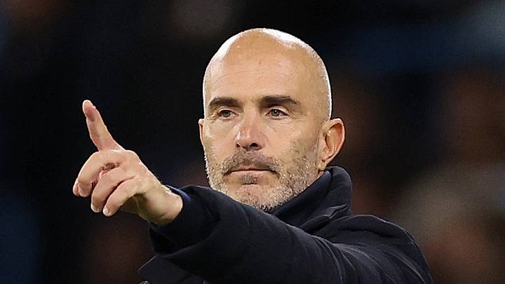 Enzo Maresca directs Manchester City players versus Norwich City