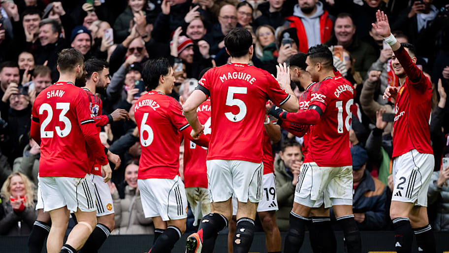Man Utd players celebrate