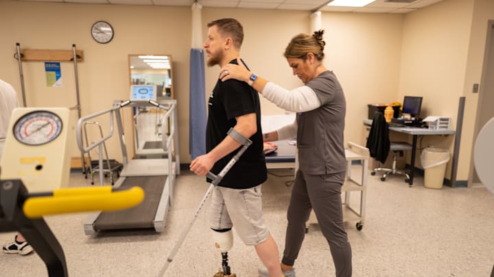 Nonprofit 'Kind Deeds' Brings Wounded Ukrainian Soldiers To New York For Prosthetics Nonprofit 'Kind Deeds' Brings Wounded Ukrainian Soldiers To New York For Prosthetics