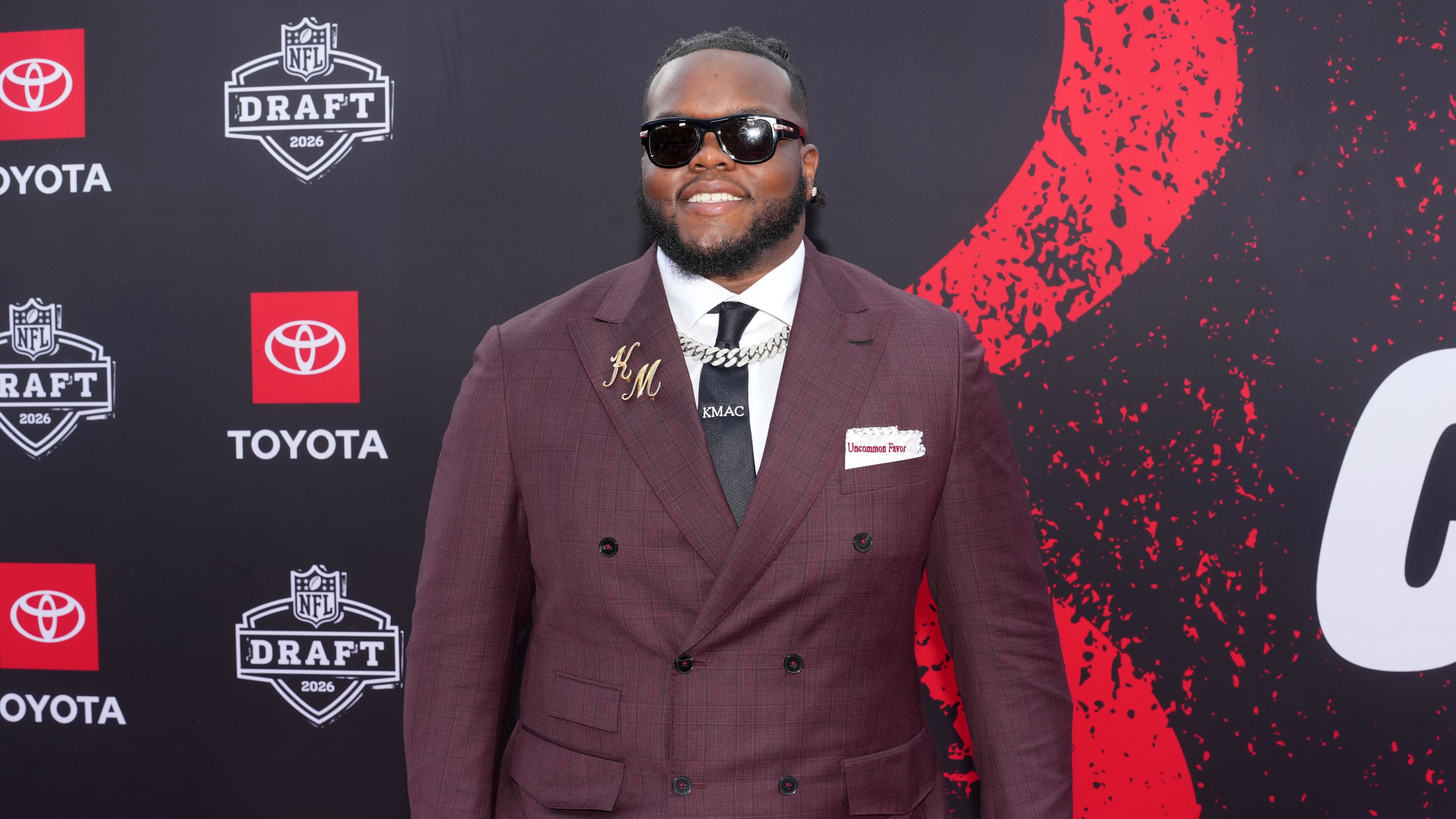 Kayden McDonald’s Emotional Walk to NFL Draft Stage Was Worth the Wait