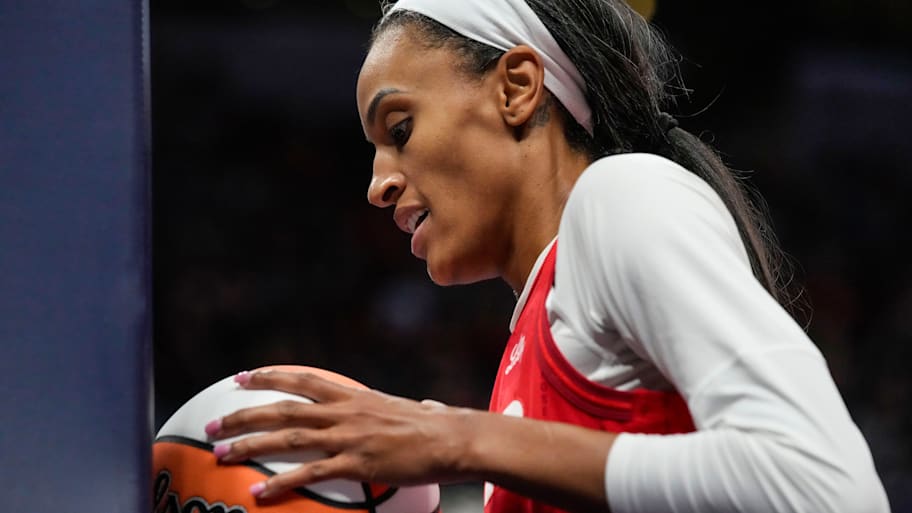 Bonner averaged 7.1 points and 3.8 rebounds per game before being waived by the Fever earlier this week. | Grace Hollars/IndyStar / USA TODAY NETWORK via Imagn Images