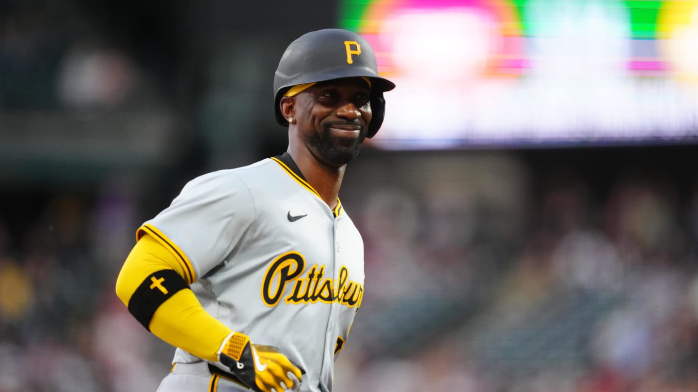 Andrew McCutchen Shares Hilarious Reaction to Pirates Delay