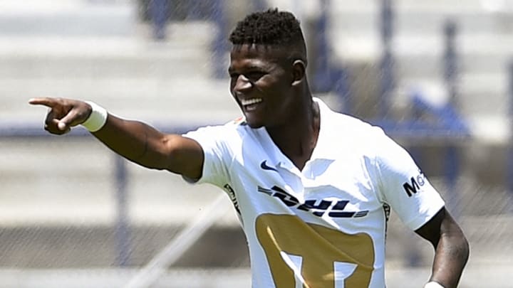 Con un doblete, el ecuatoriano Washington Corozo logró darle los tres puntos a Pumas sobre Rayados en Ciudad Universitaria. Con un doblete, el ecuatoriano Washington Corozo logró darle los tres puntos a Pumas sobre Rayados en Ciudad Universitaria.