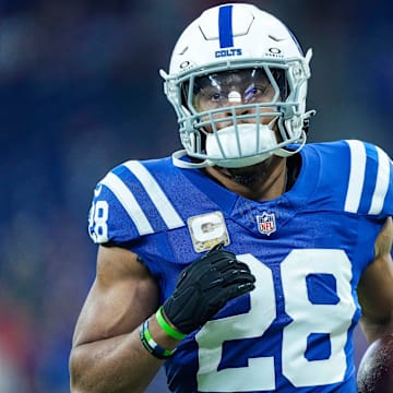 Indianapolis Colts running back Jonathan Taylor (28) jogs up the field Sunday, Nov. 10, 2024, ahead of a game against the Buffalo Bills at Lucas Oil Stadium in Indianapolis.