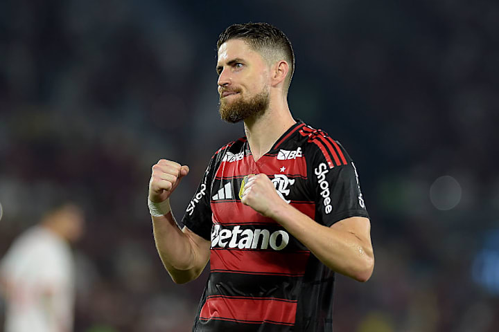 Jorginho elevou o nível do meio-campo rubro-negro