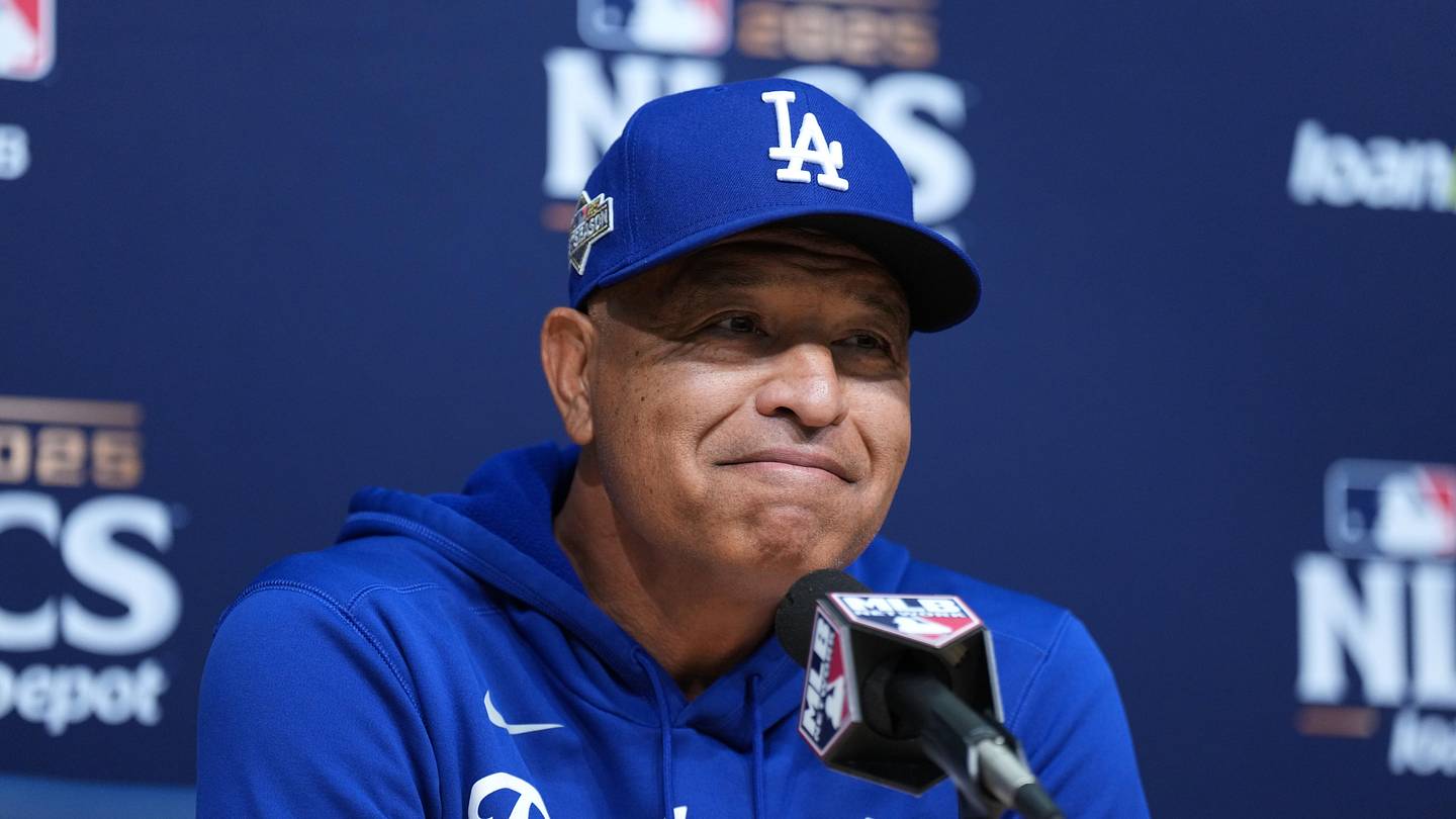 Dave Roberts dit que davantage de propriétaires de MLB devraient être comme ceux des Dodgers