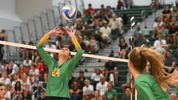 Mira Costa girls volleyball