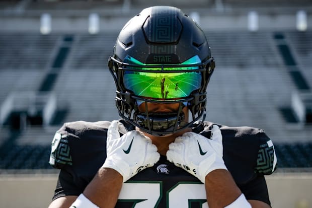 Four-star offensive tackle Kelvin Obot