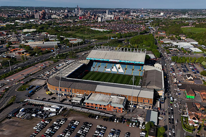 Leeds United FC v Bristol City FC - Sky Bet Championship