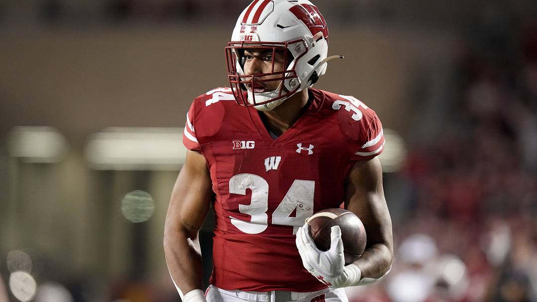 Wisconsin fullback Jackson Acker scores a touchdown on a 26-yard reception against Nebraska.