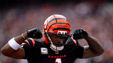 Cincinnati Bengals wide receiver Ja'Marr Chase (1) flexes after making a first down catch in the red zone in the second quarter of the NFL football game between Chicago Bears and Cincinnati Bengals at Paycor Stadium in Cincinnati on Nov. 2, 2025.