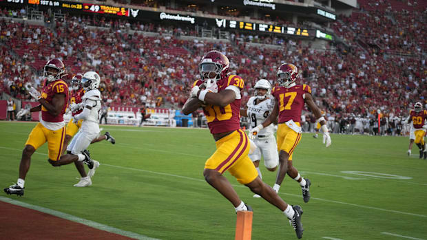 USC Trojans Lincoln Riley Los Angeles Memorial Coliseum Fan Attendance Missouri State Bears Georgia Southern Eagles Makai Lem