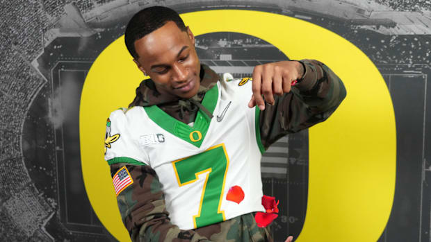 Oregon Ducks wide receiver Evan Stewart (7) poses during Rose Bowl media day at Sheraton Grand LA. 