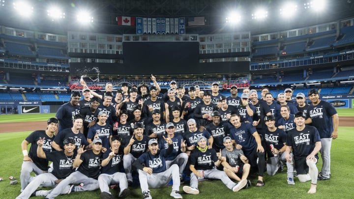 Yankees celebrate AL East title in style