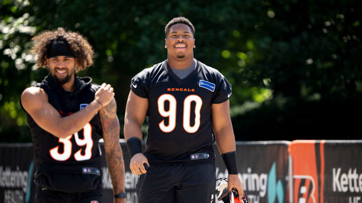 Cincinnati Bengals defensive tackle Kris Jenkins Jr. (90) walks to the practice fields at the Bengals NFL practice in Cincinnati on Tuesday, June 4, 2024.