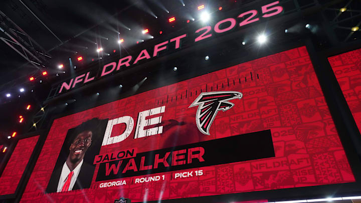 Apr 24, 2025; Green Bay, WI, USA; Georgia Bulldogs defensive end Jalon Walker is chosen as the No. 15 pick of the first round by the Atlanta Falcons during the NFL Draft at Lambeau Field. Mandatory Credit: Kirby Lee-Imagn Images Apr 24, 2025; Green Bay, WI, USA; Georgia Bulldogs defensive end Jalon Walker is chosen as the No. 15 pick of the first round by the Atlanta Falcons during the NFL Draft at Lambeau Field. Mandatory Credit: Kirby Lee-Imagn Images