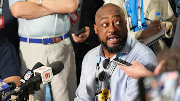 Mar 31, 2025; Palm Beach, FL, USA;  Pittsburgh Steelers head coach Mike Tomlin answers questions from the medianduring the NFL Annual League Meeting at The Breakers. Mandatory Credit: Jim Rassol-Imagn Images
