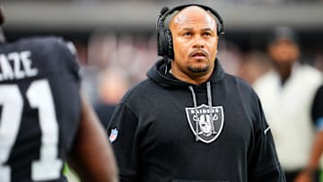 Cleveland Browns v Las Vegas Raiders