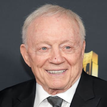 Jerry Jones on the red carpet before Super Bowl LIX NFL Honors at Saenger Theatre. 