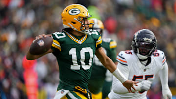 Chicago Bears v Green Bay Packers