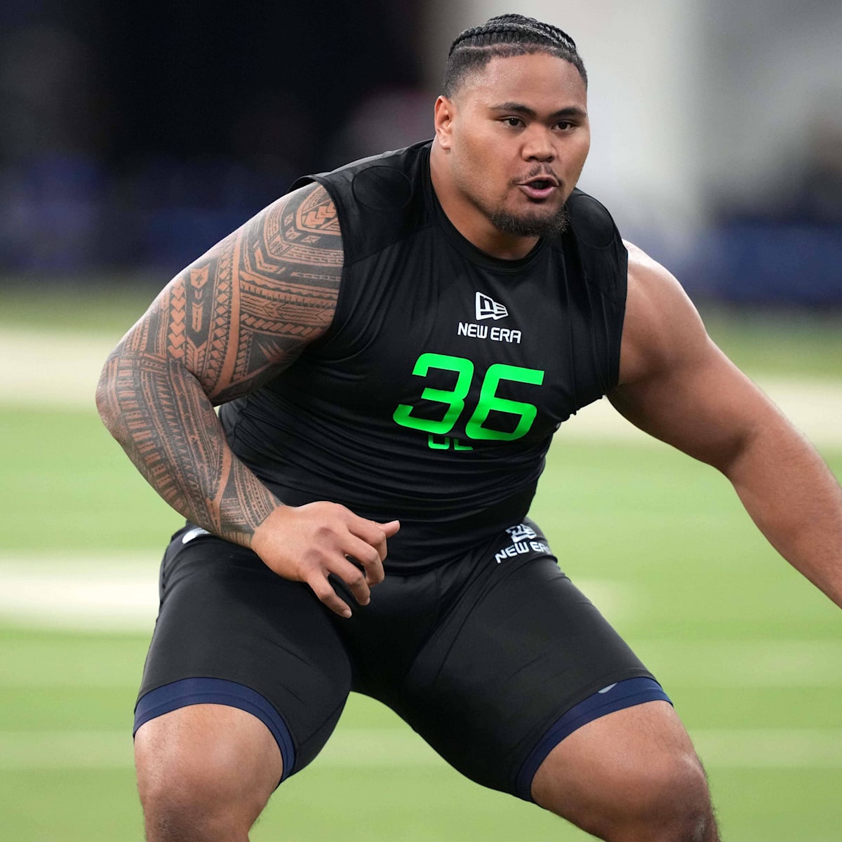 MIami Dolphins Trade Up for Arizona Offensive Lineman