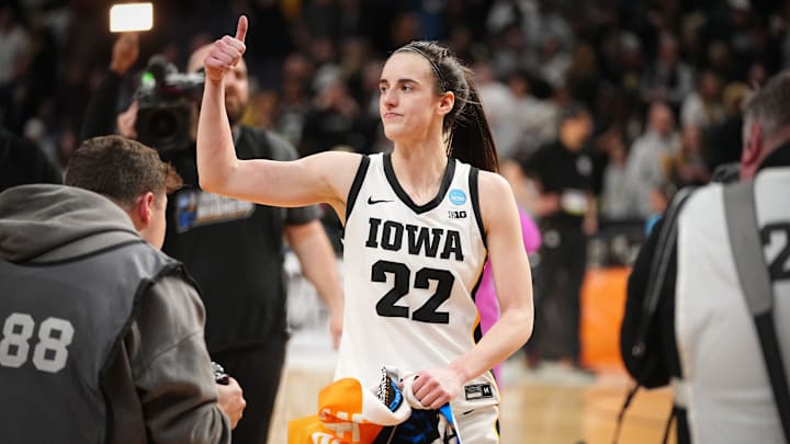 Caitlin Clark Sends Message of Support to Former Iowa Teammate After Cancer  Diagnosis