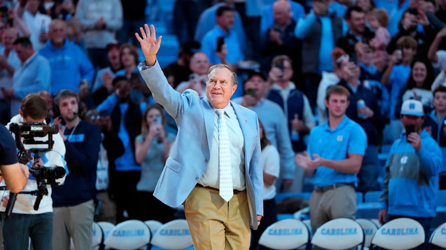 North Carolina QB Commit Has an Unexpected One-Word Description of Bill Belichick