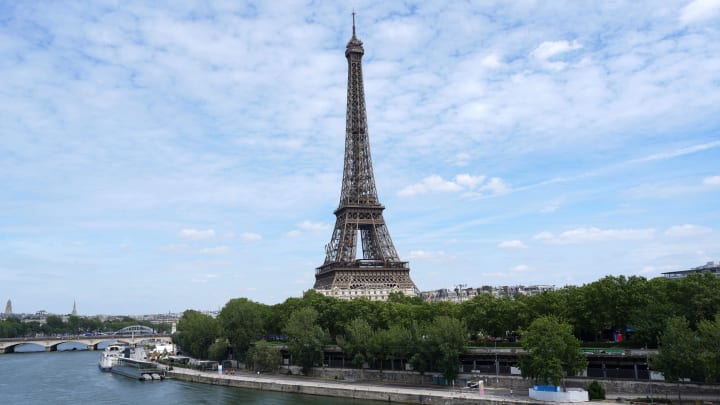 Jul 25, 2024; Paris, France; The Eiffel Tower prior at the Paris 2024 Olympics opening ceremonies. Mandatory Credit: Kirby Lee-USA TODAY Sports