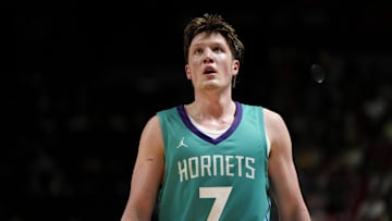 Jul 14, 2025; Las Vegas, NV, USA; Charlotte Hornets guard Kon Knueppel (7) competes against the Dallas Mavericks during the second half of a NBA basketball game at the Thomas & Mack Center. Mandatory Credit: Lucas Peltier-Imagn Images