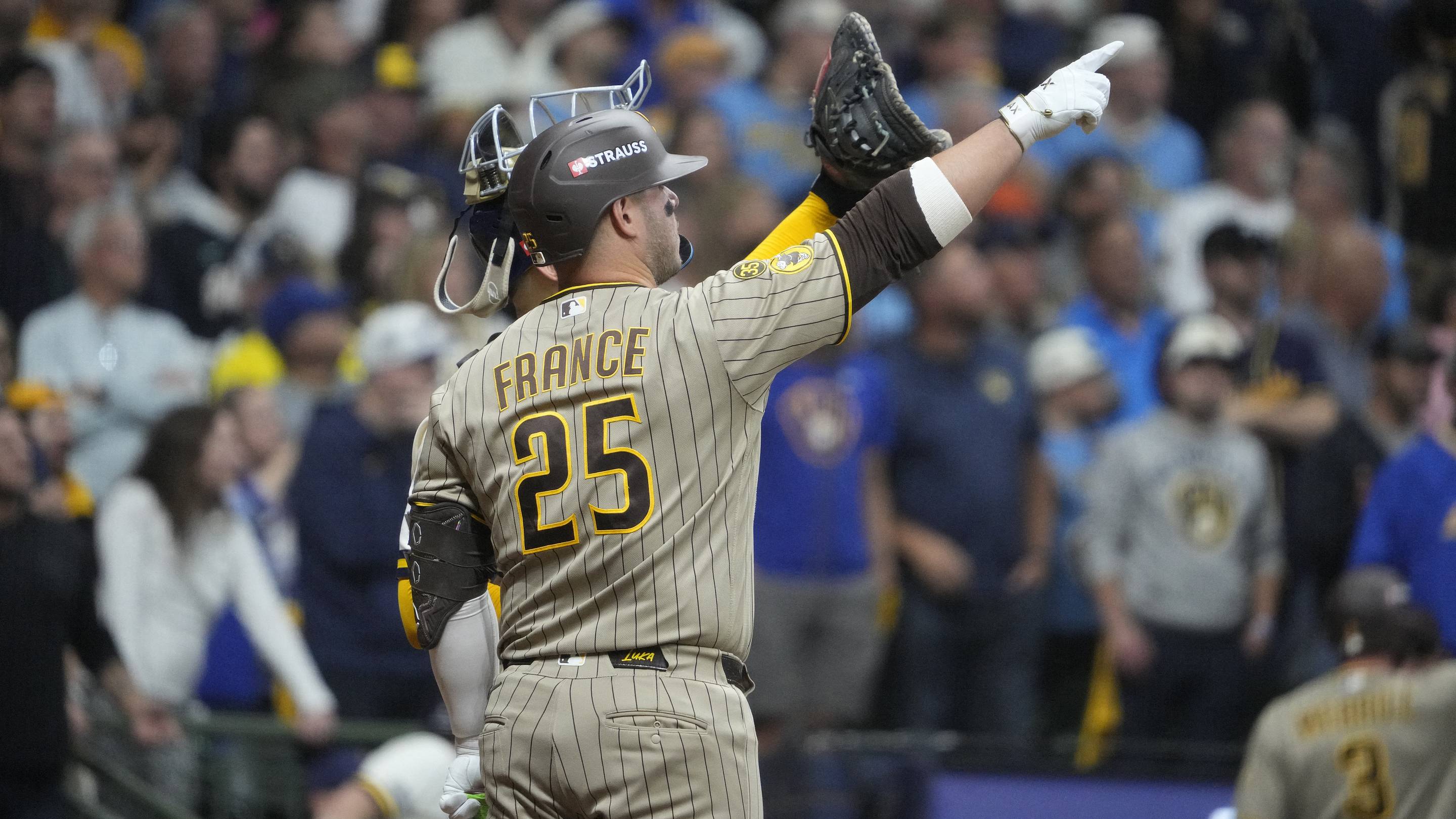 Brewers Viciously Trolled the Padres After Stadium’s Roof Prevented Possible Game-Changing Home Run