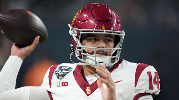 Southern California Trojans quarterback Jayden Maiava (14) throws the ball 