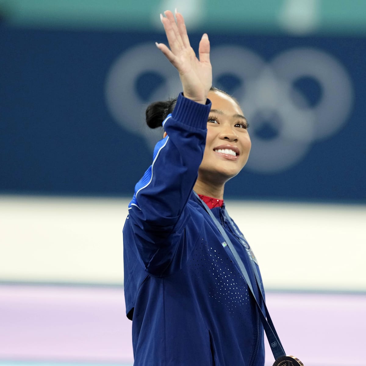 Sunisa Lee embraces New Yorker status with custom Jets jersey