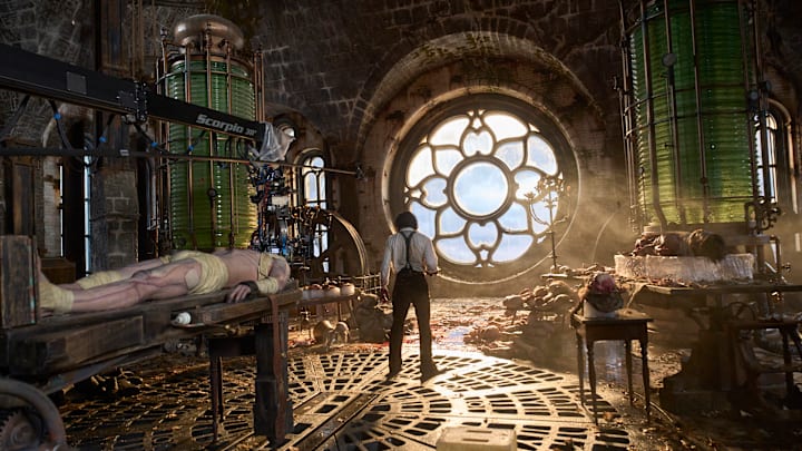 Frankenstein. BTS - (L to R) Jacob Elordi as The Creature and Oscar Isaac as Dr. Victor Frankenstein on the set of Frankenstein.