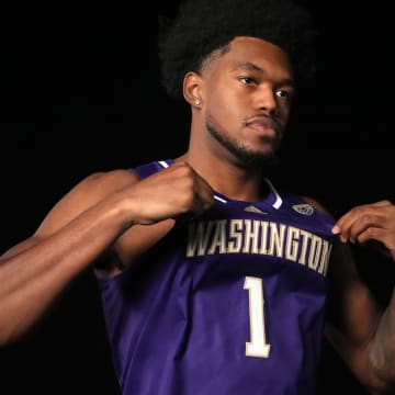 Husky forward Keion Brooks Jr., shown at Pac-12 media day, has signed an undrafted free-agent NBA contract with the Pelicans.