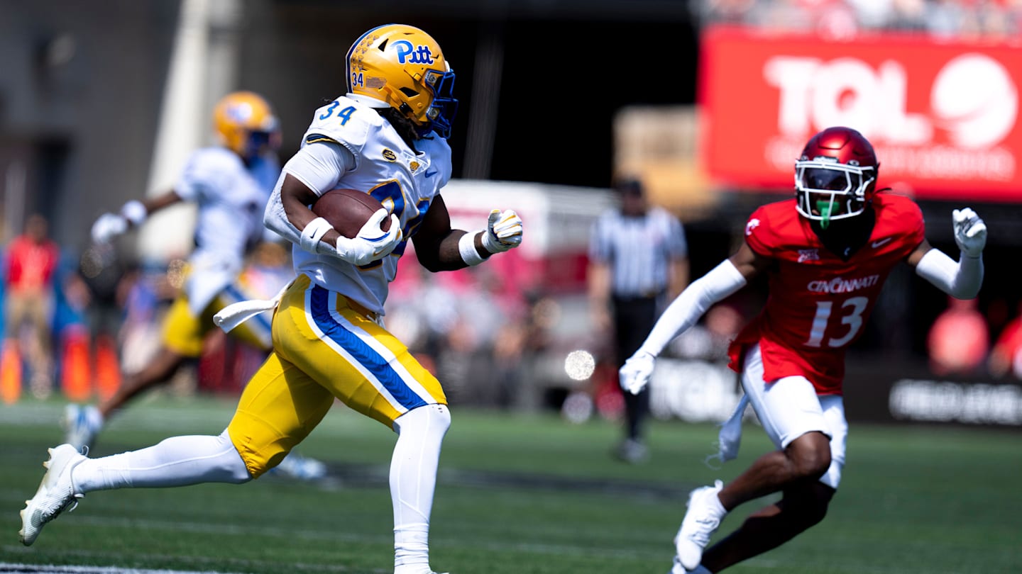 Pitt Panthers Reveas Uniform vs. SMU