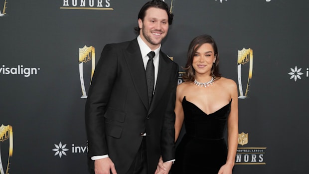 josh allen hailee steinfeld