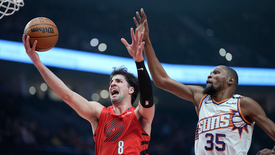 Phoenix Suns v Portland Trail Blazers