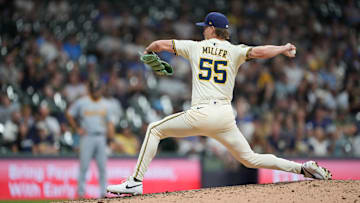 Pittsburgh Pirates v Milwaukee Brewers