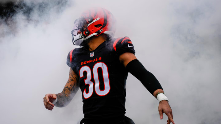 Cincinnati Bengals safety Jessie Bates III (30) takes the field during introductions before the