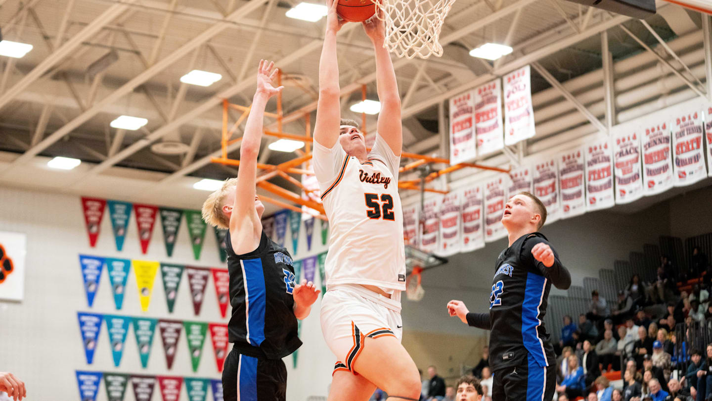 Latest IHSAA boys basketball rankings released