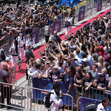 Apr 6, 2025; Tampa, FL, USA; UConn Huskies players arrive on the red carpet during the national championship of the women's 2025 NCAA tournament at Amalie Arena. Mandatory Credit: Kirby Lee-Imagn Images