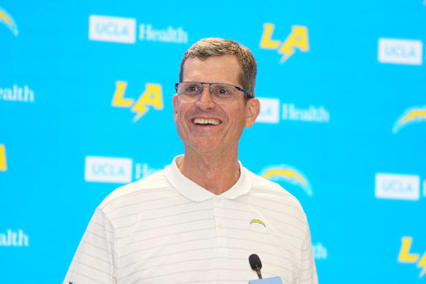 Jim Harbaugh's Mother's Day surprise at Chargers rookie camp