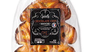 Specially Selected Chocolate Chip Christmas Tree Brioche