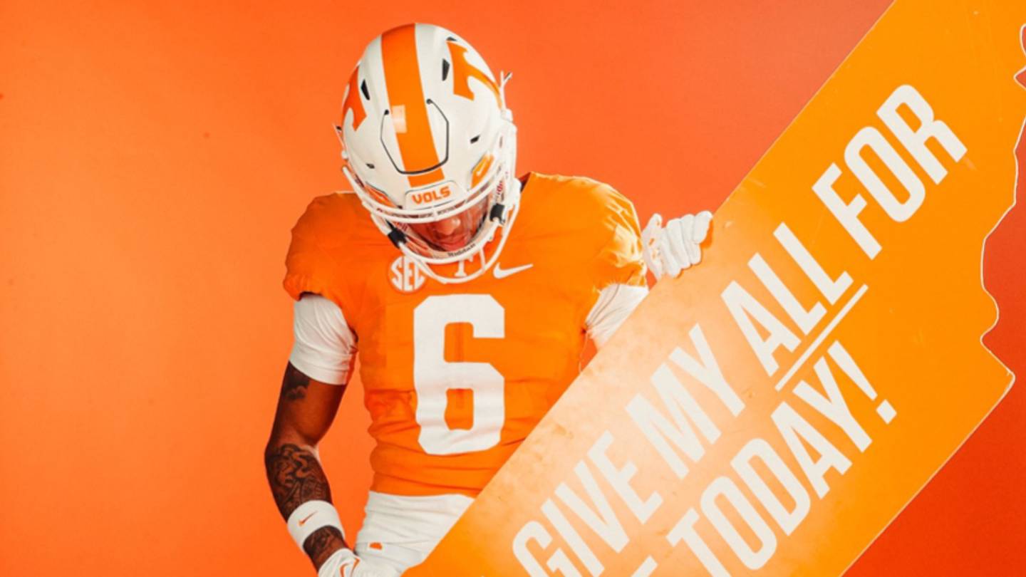 Daryus Dixson Schedules Official Visits - Vimarsana News